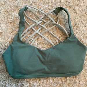 Lululemon sports bra